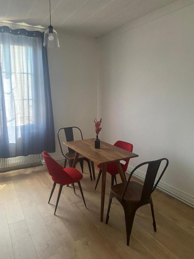 Le Billeron Apartment Saint-Amand-Mont-Rond Ngoại thất bức ảnh